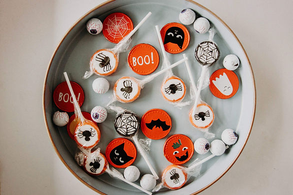 Halloween lollipops - simple halloween treat ideas