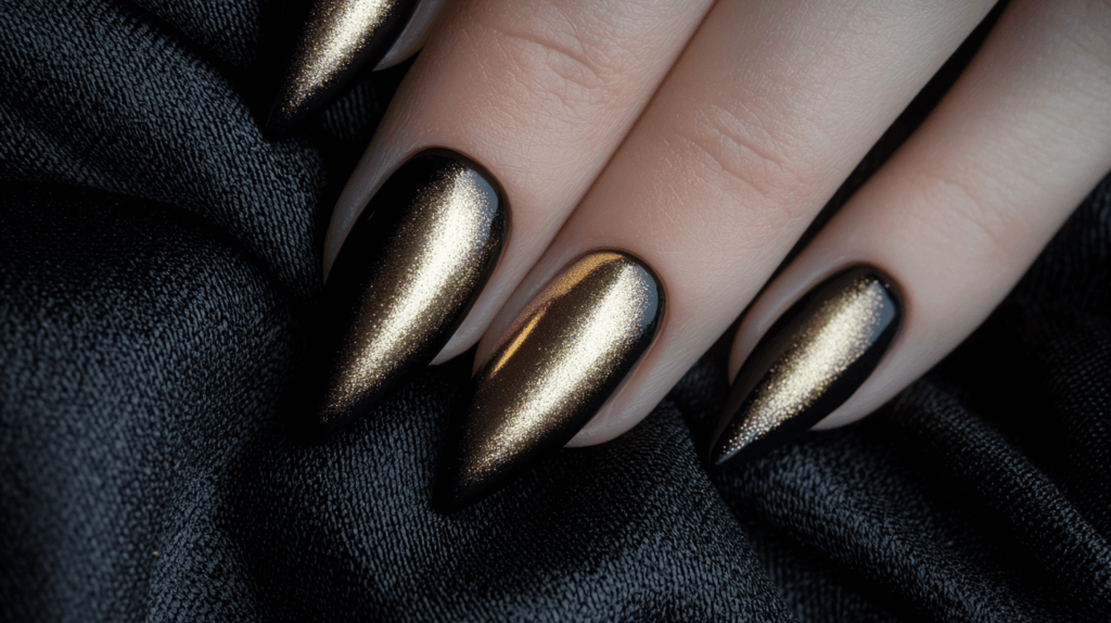 black and gold ombre manicure 