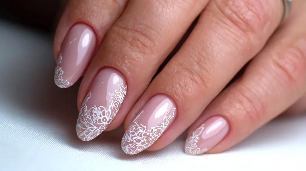 lace manicured nails